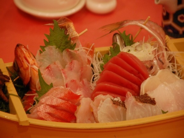 【楽天限定】【海鮮舟盛り付】駿河湾で取れた旬の地魚をお造りで【静岡県産】