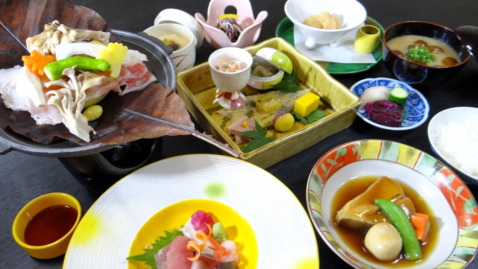 【館内利用券付特別プラン】季節の山海会席を愉しむ｜館内利用券一部屋2000円特典付【会場食】