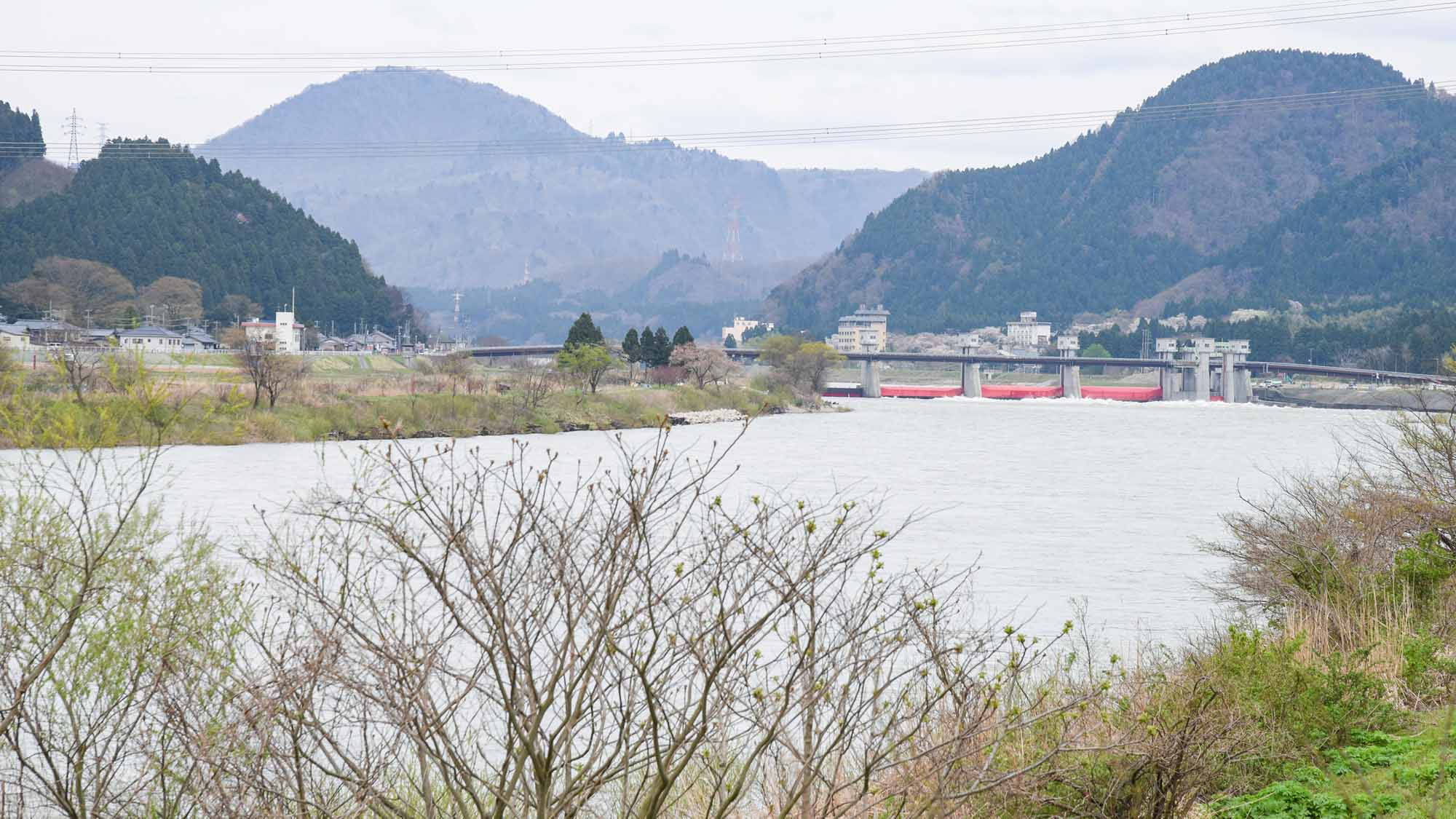 *【周辺/阿賀野川】喧騒を離れた旅先へ。阿賀の静観な流れをいつも横で感じられます。