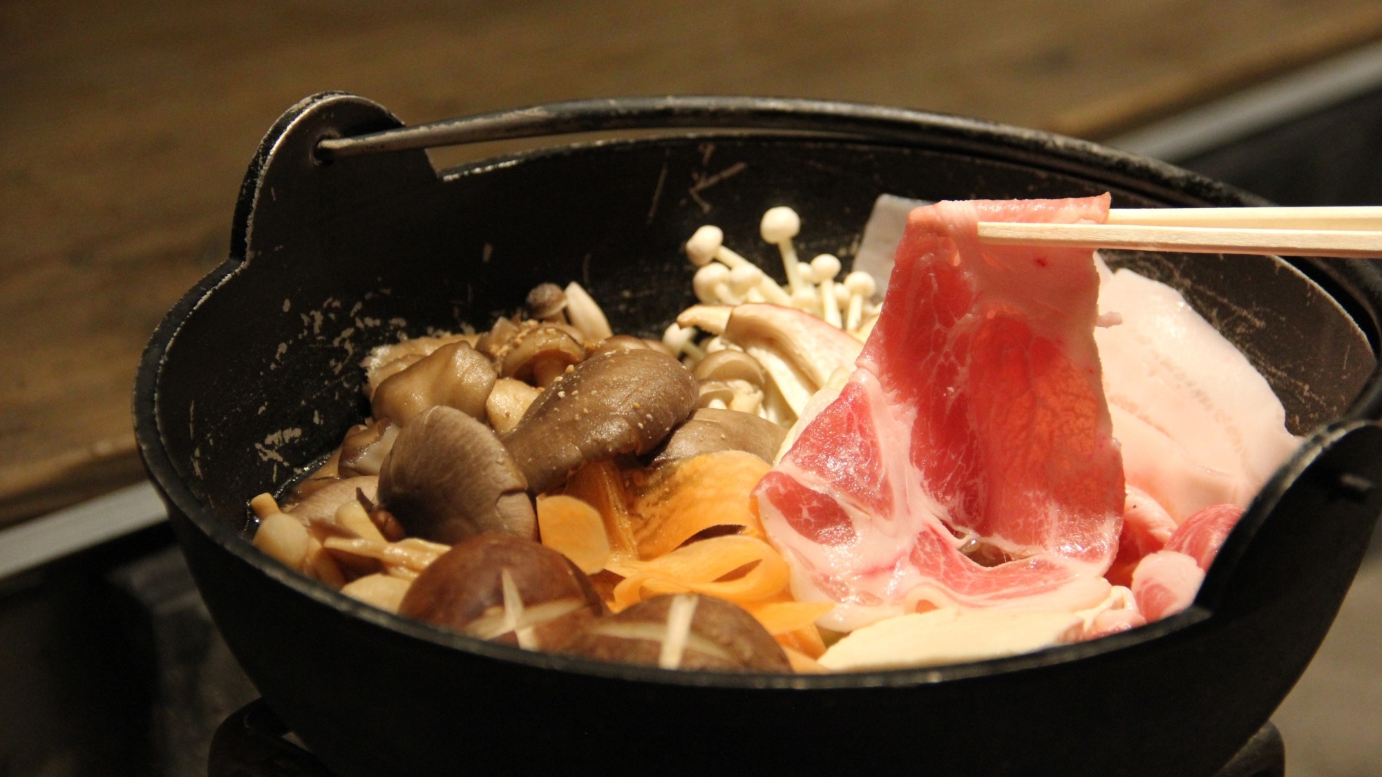 【新スタンダードプラン】レストラン・リブランドOPEN♪カラフルな『部屋』＋レトロな『囲炉裏』2食付