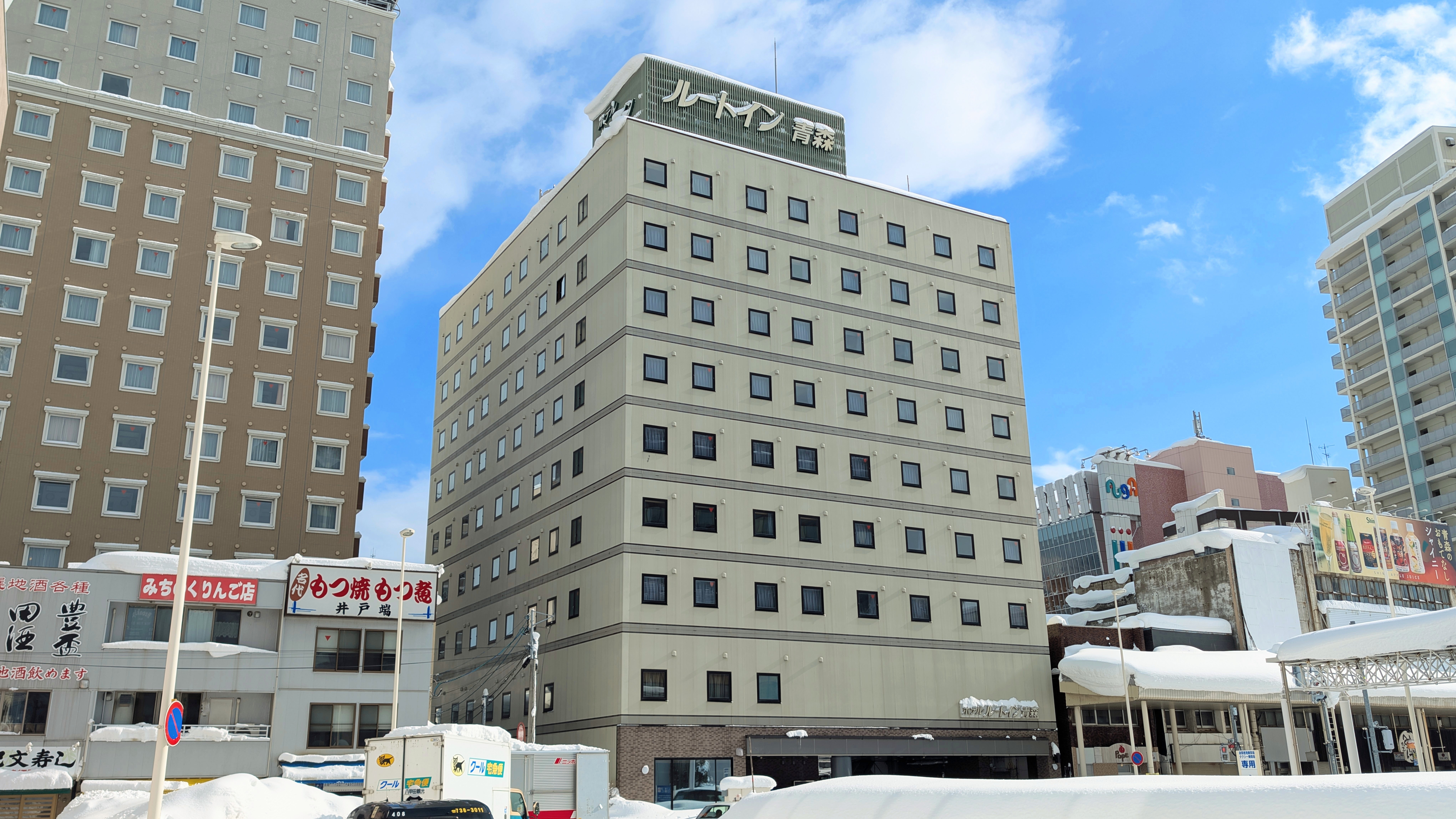 ホテル冬季外観