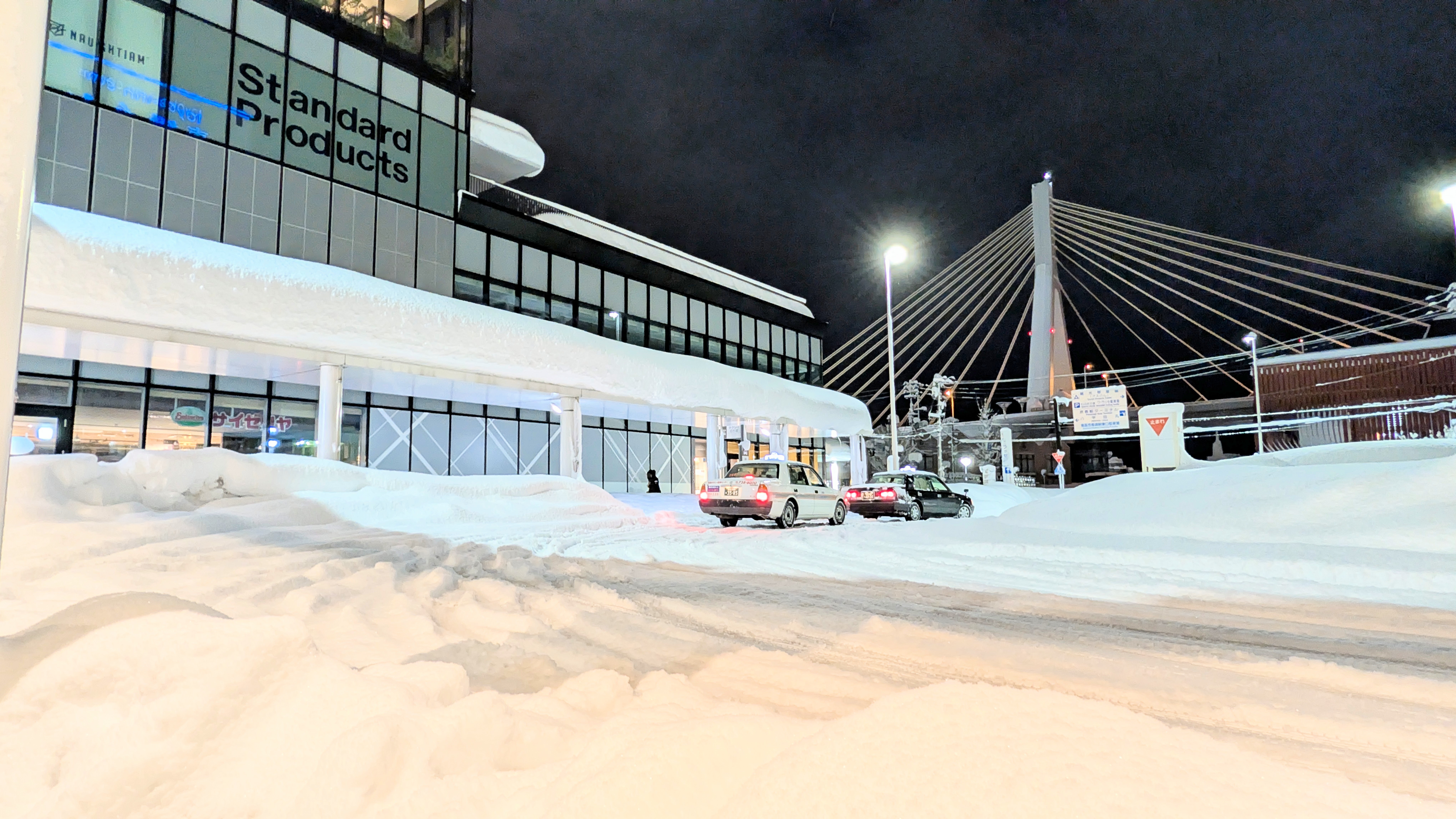 冬季タクシープール風景