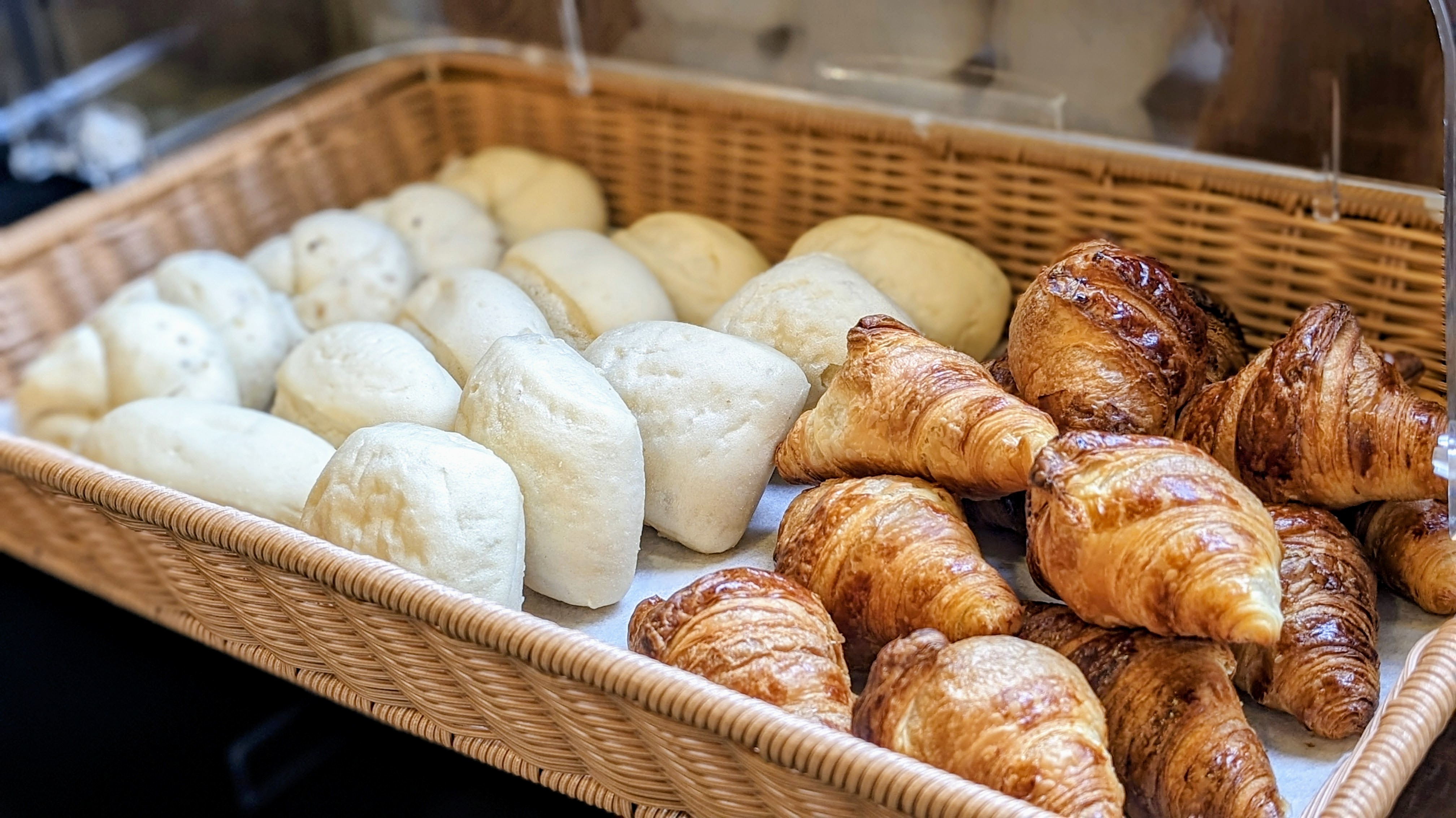 【朝食バイキング】焼きたてパン
