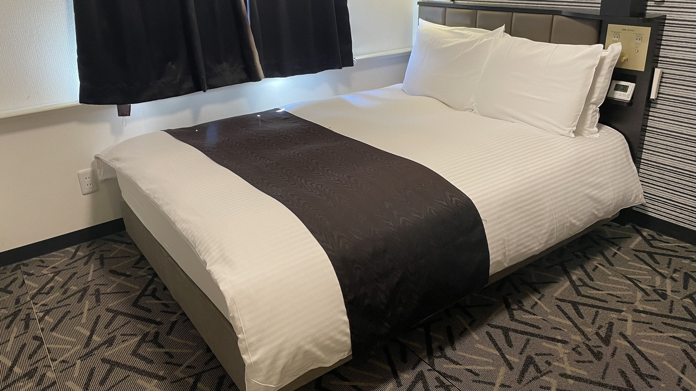 ダブル禁煙室（１６．５平米　ベッド幅１４０ｃｍ）