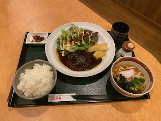 ■夕食レストラン　ハンバーグ定食