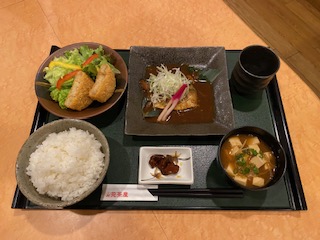■夕食レストラン　サバの味噌煮定食