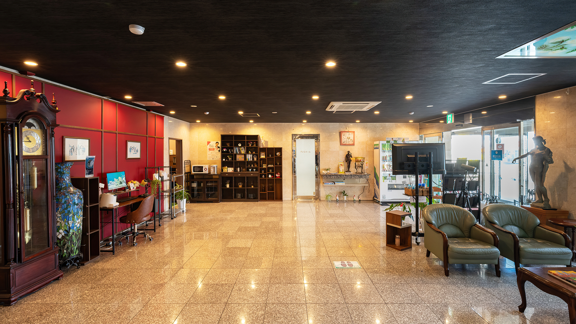 【ロビー】お客様の安らぎのひとときをお迎えする空間