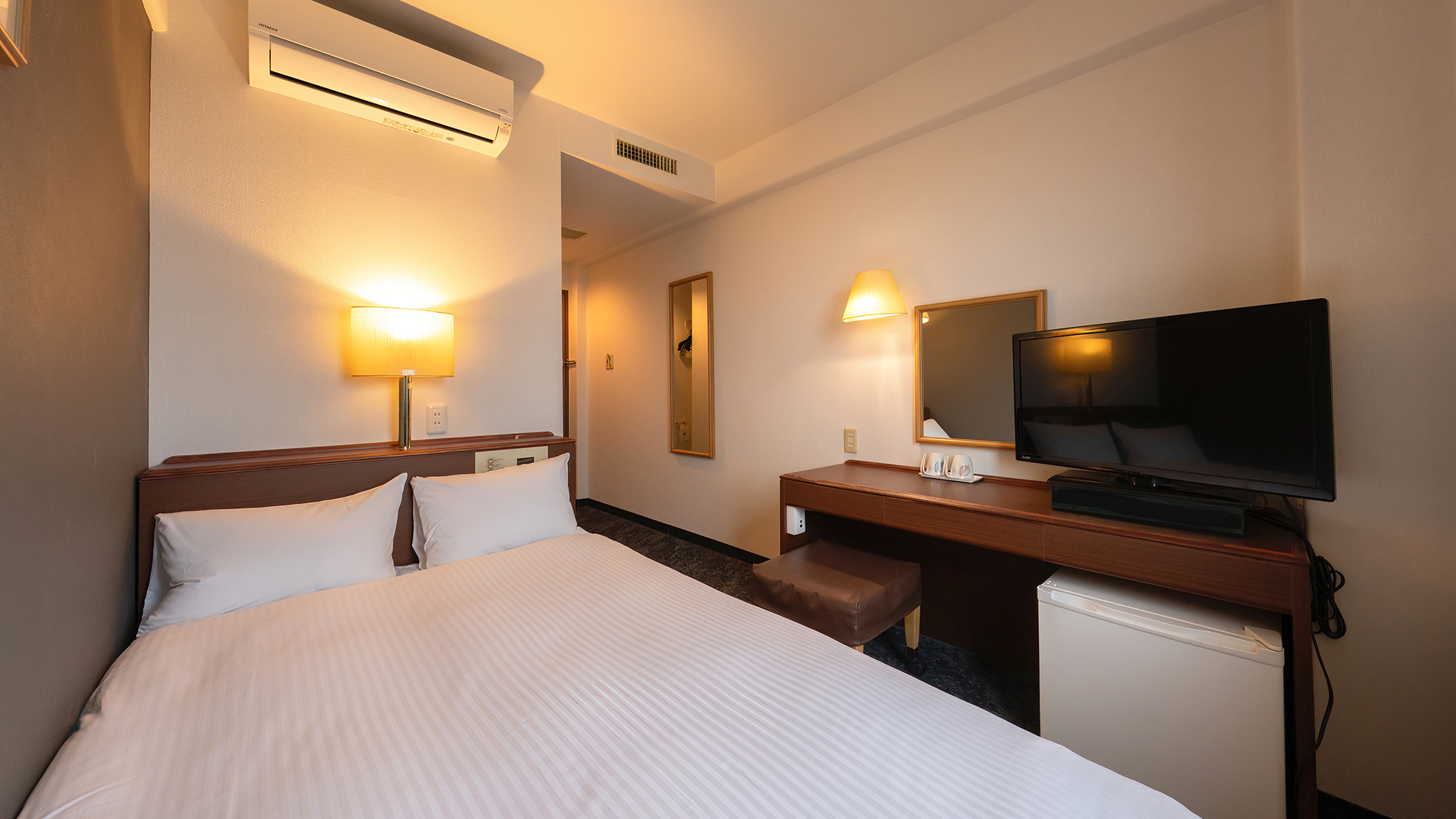 【セミダブル】仲良しのふたりでリーズナブルに過ごす、コンパクトな空間。