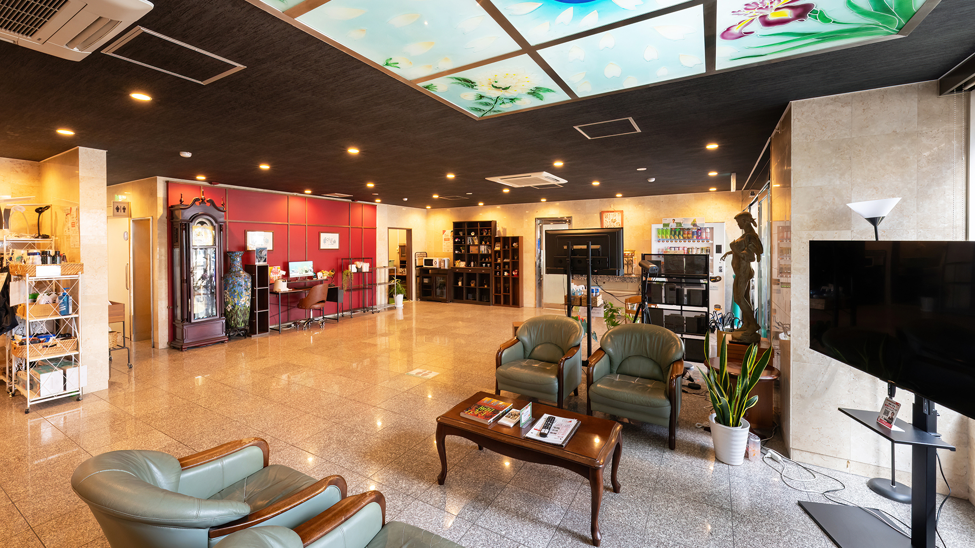 【ロビー】お客様の安らぎのひとときをお迎えする空間