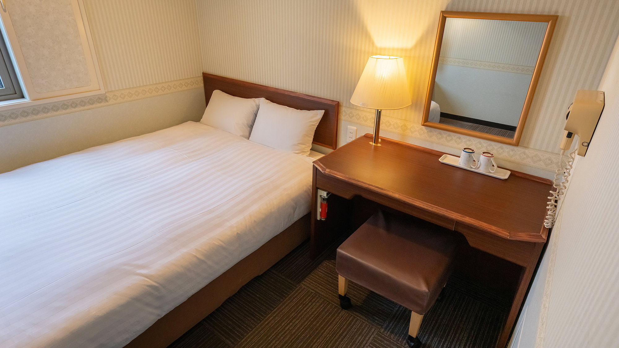 【ダブル】荷物を置いても広々快適。