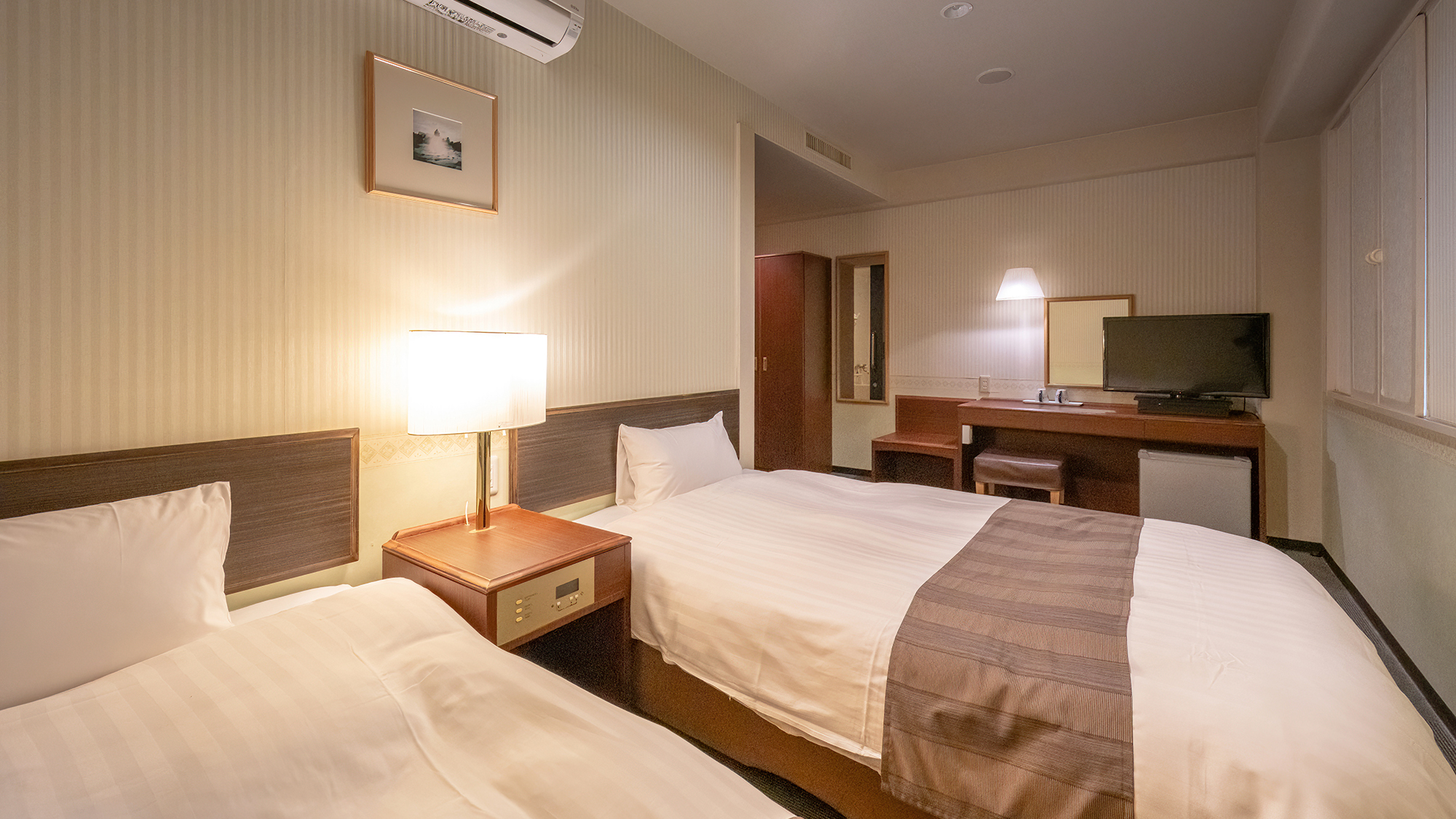 【DXツイン】セミダブル＋シングルで、ご家族のご旅行にもぴったりのお部屋