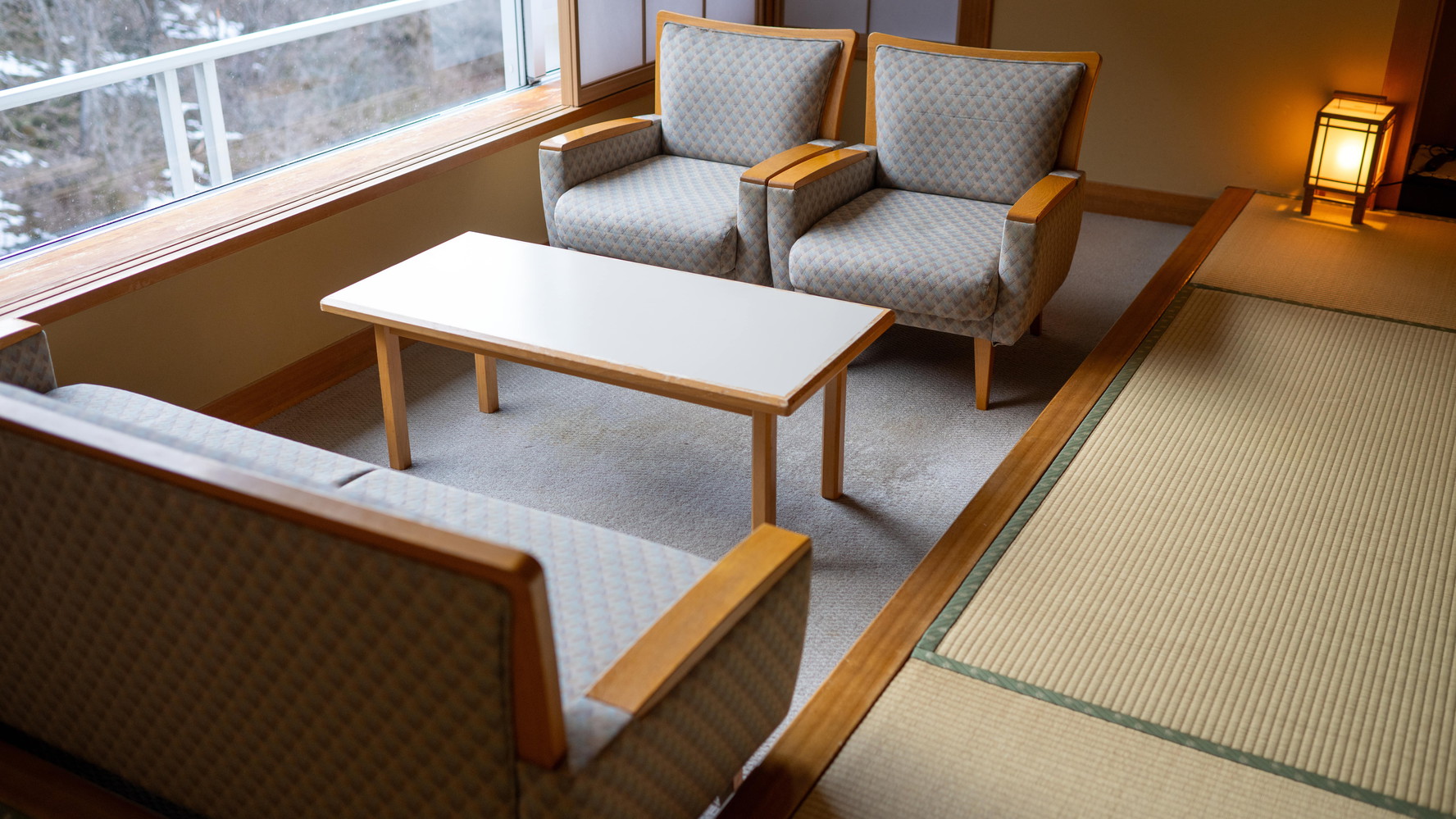 【デラックス和室 12.5畳｜凌雲閣】明るく開放感があり一番人気のお部屋です♪