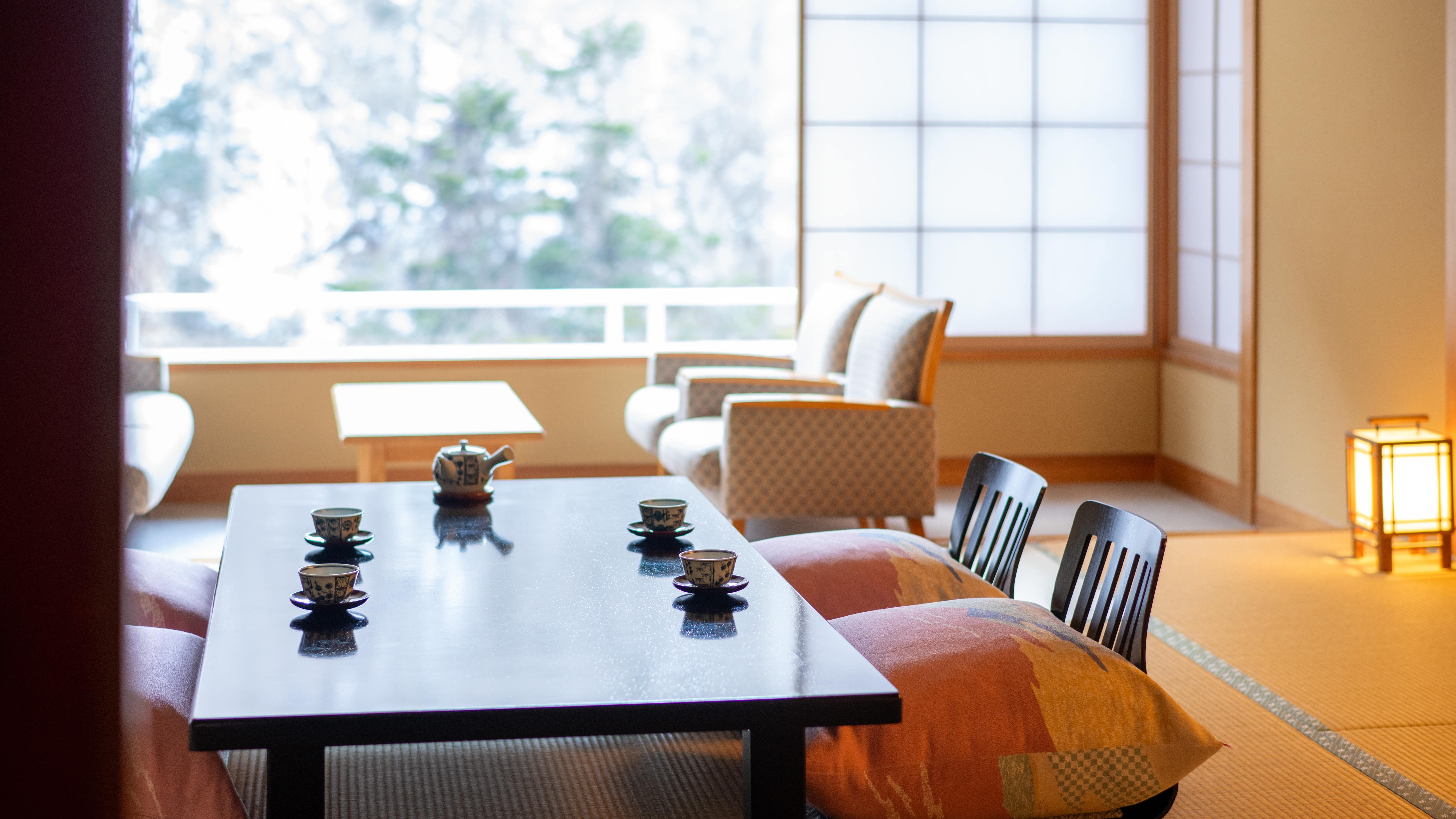 【デラックス和室 12.5畳｜凌雲閣】明るく開放感があり一番人気のお部屋です♪