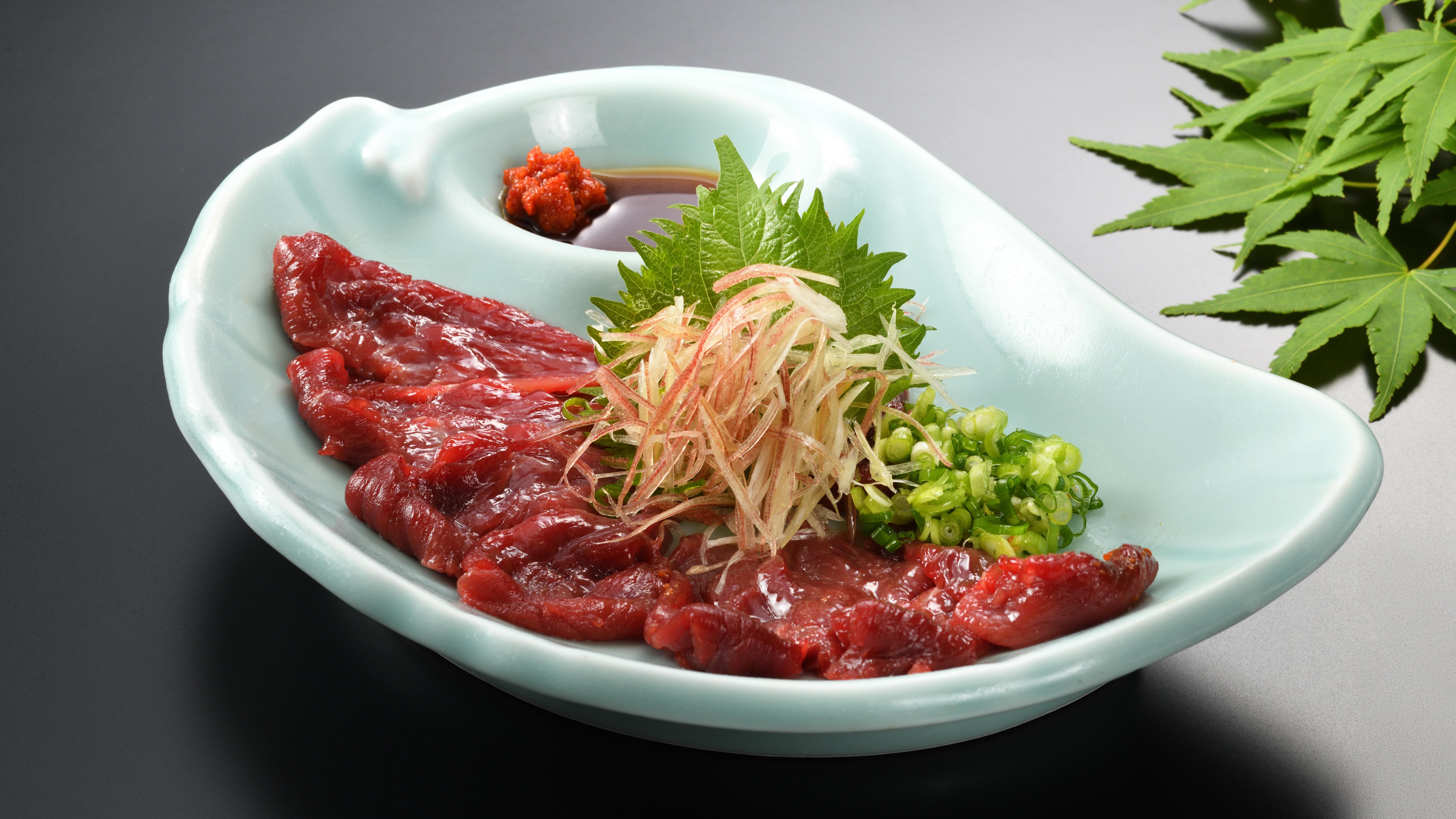 一品料理：馬刺し