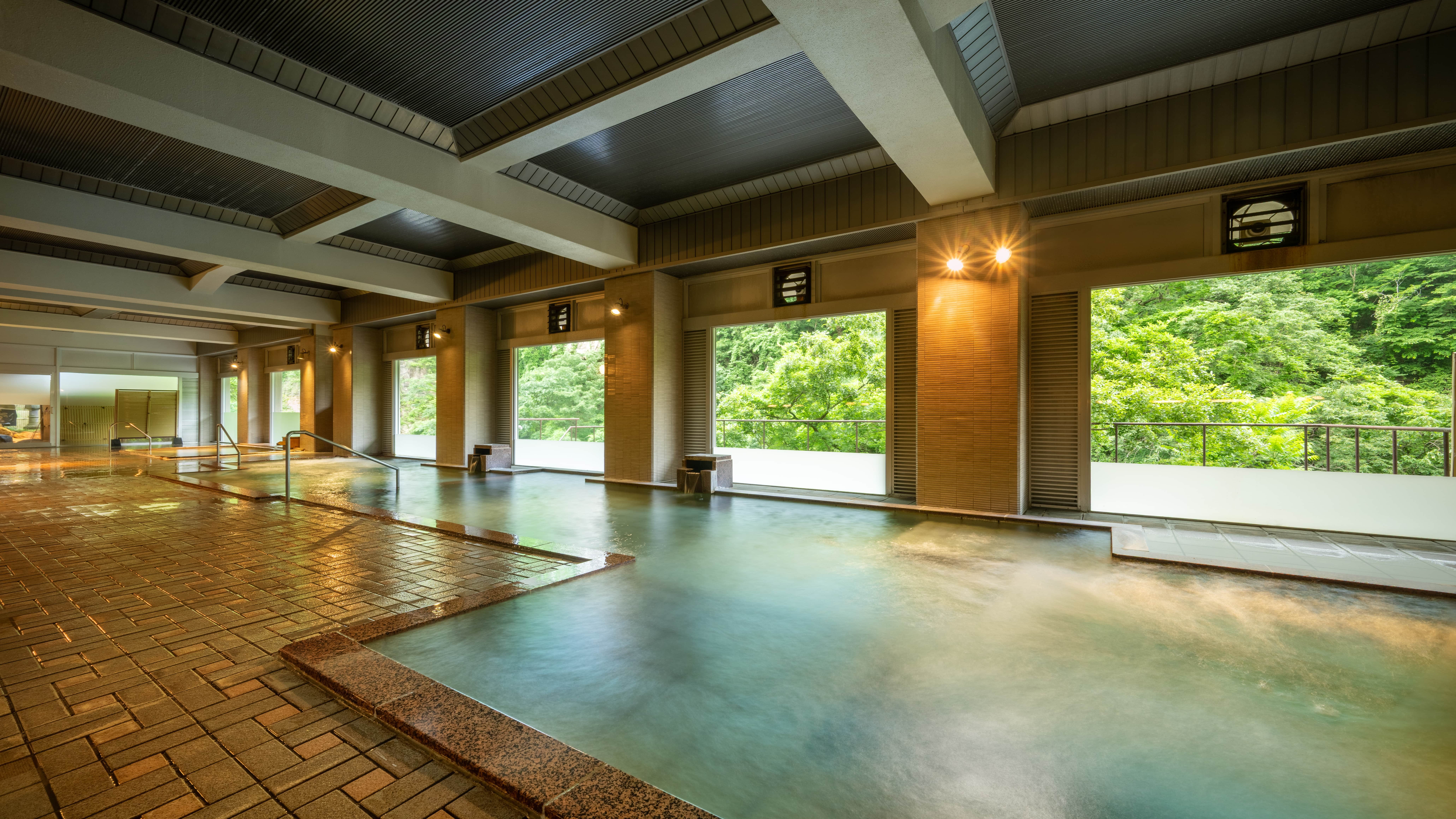 【大浴場 弁天の湯】川の女神「弁財天」にちなんで名づけられた大浴場◆広さは東北最大級です！