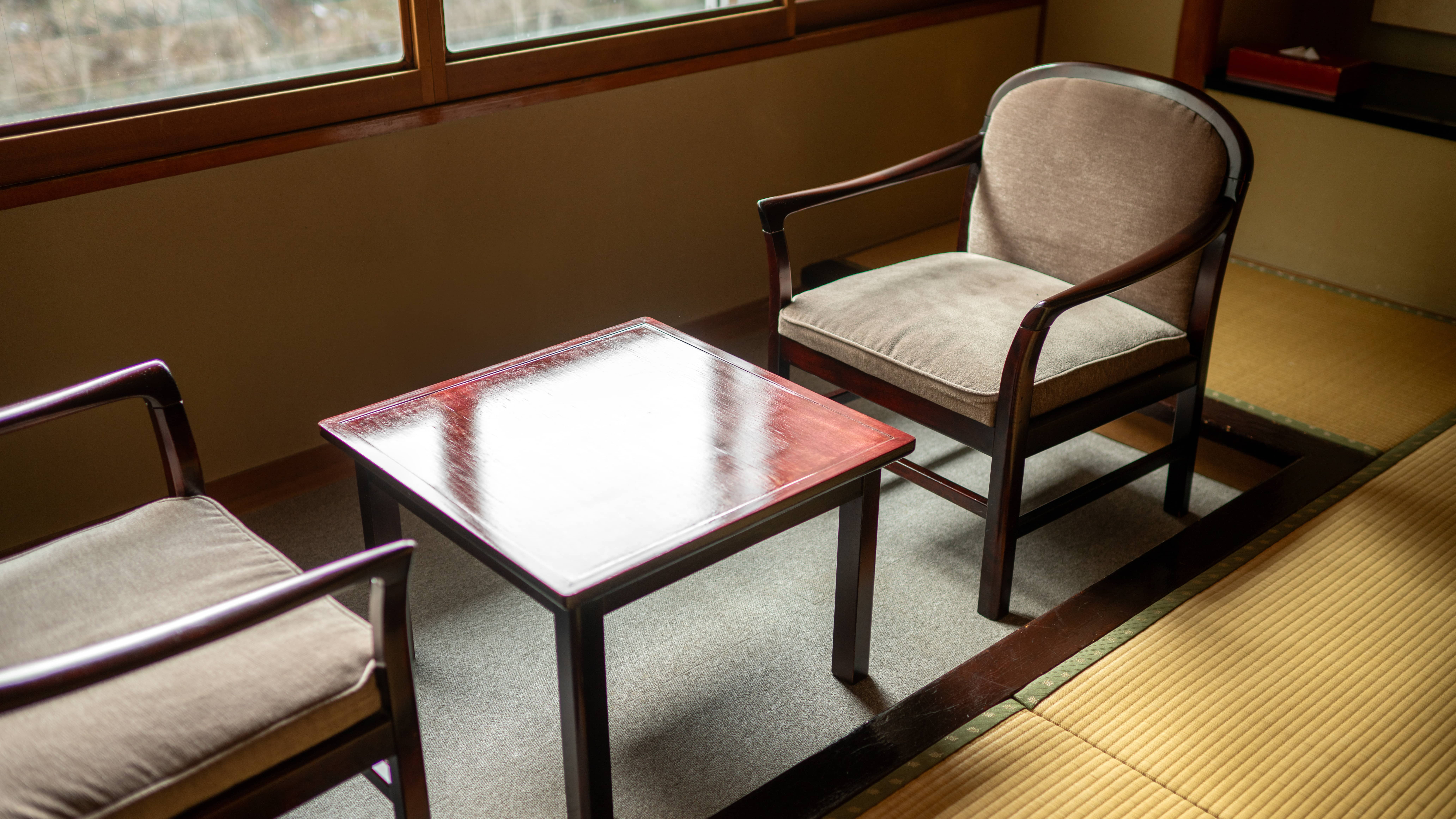 【コンフォート和室 12畳｜紅雲閣】落ち着いたレトロな雰囲気のお部屋です