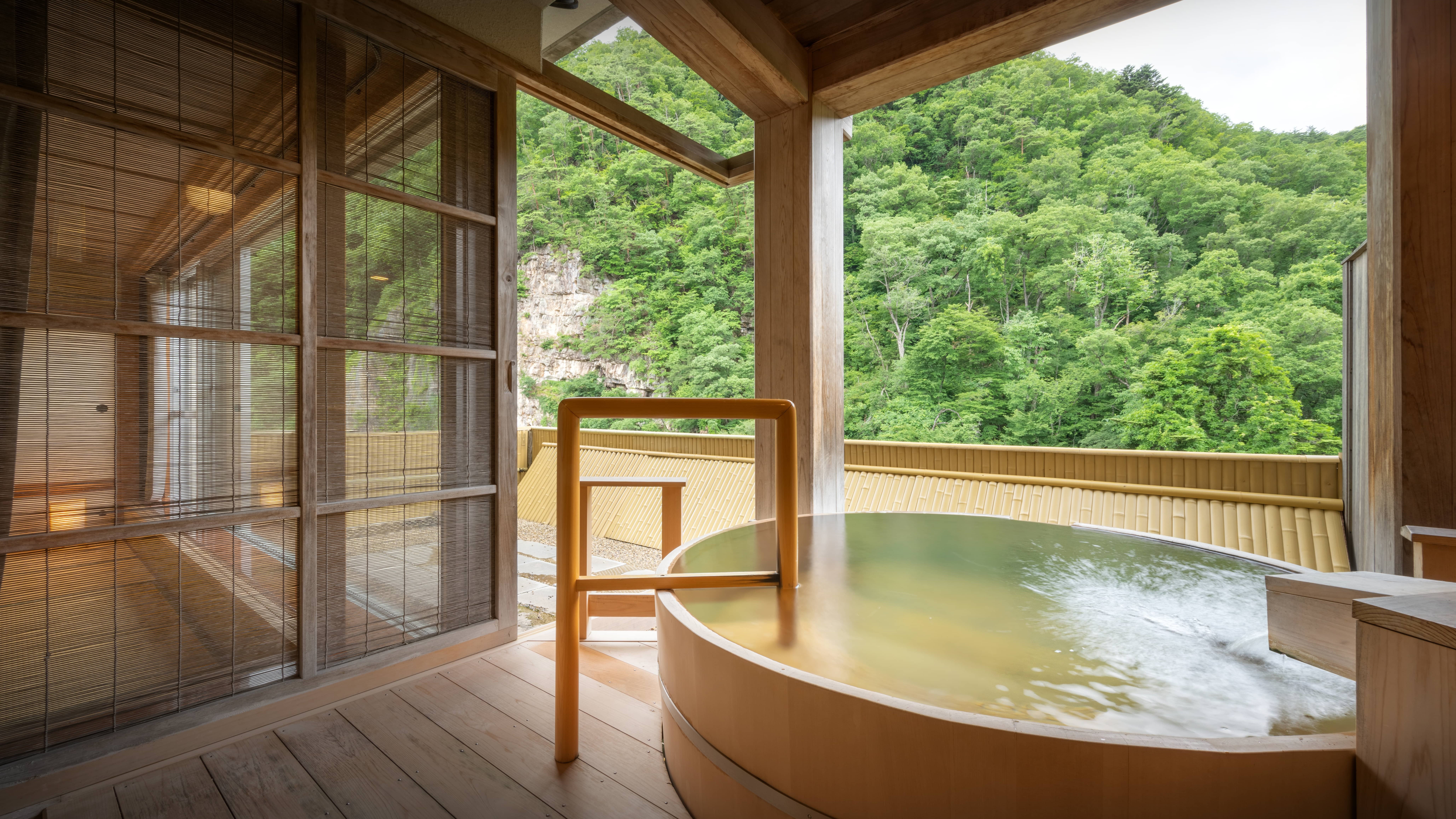 【露天風呂付特別室｜凌雲閣】1日2室限定◆純和室と和洋室のお部屋◆記念日などのご宿泊にもおすすめです