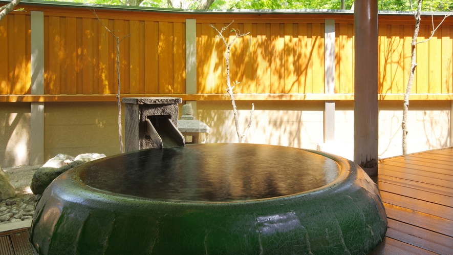 ◆庭園露天風呂「青陶器の湯」