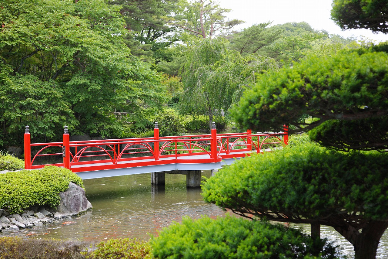 夏の庭園　出逢い橋