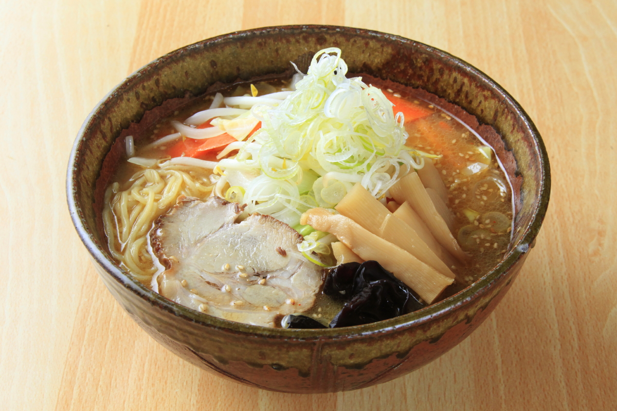 夜食処「祭ばやし」の「味噌ラーメン」お酒を飲んだ後にいい感じ