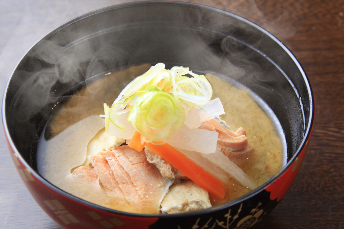 朝食バイキング　出汁の効いたあら汁がおいしい！