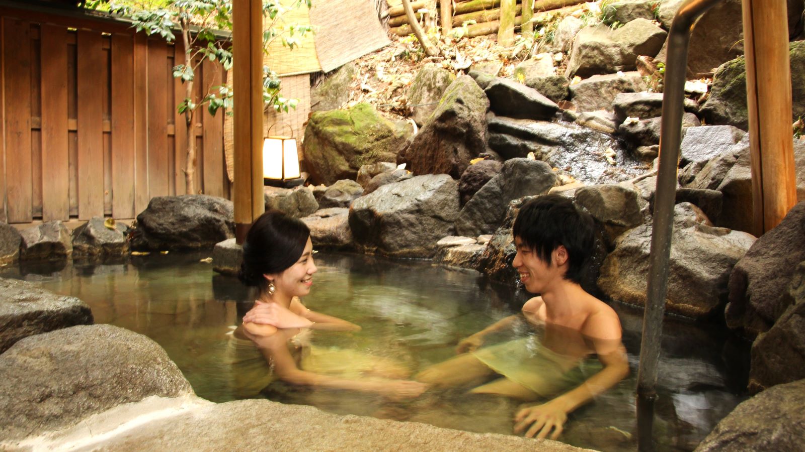 貸切露天風呂「水天宮の湯しらかば」カップルでゆっくり