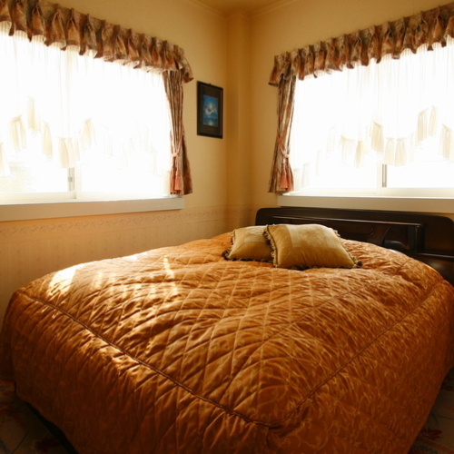 * (Corner room) On clear days you can enjoy the sunset from your room.