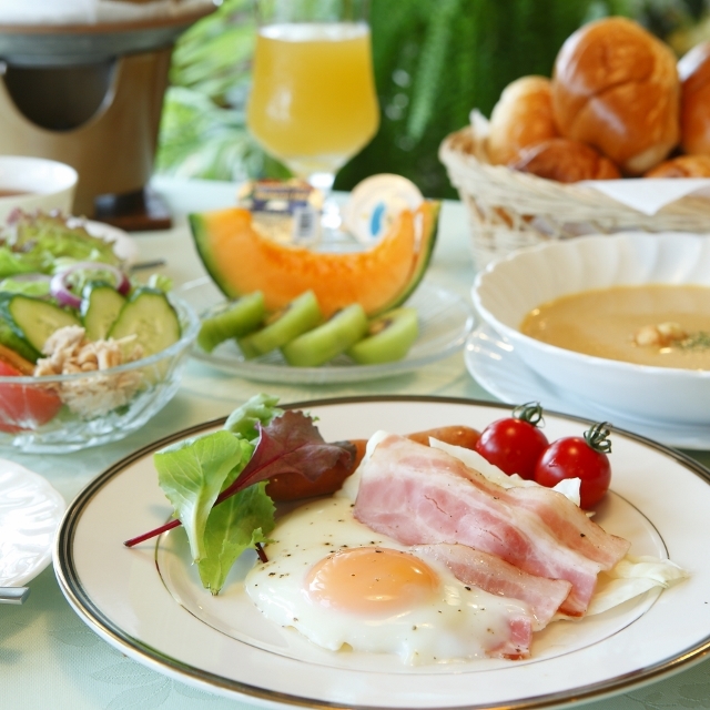 【伊豆箱根旅】【夕食なし】ご到着はゆっくりレイトチェックイン♪チェックアウトは１１時までOK