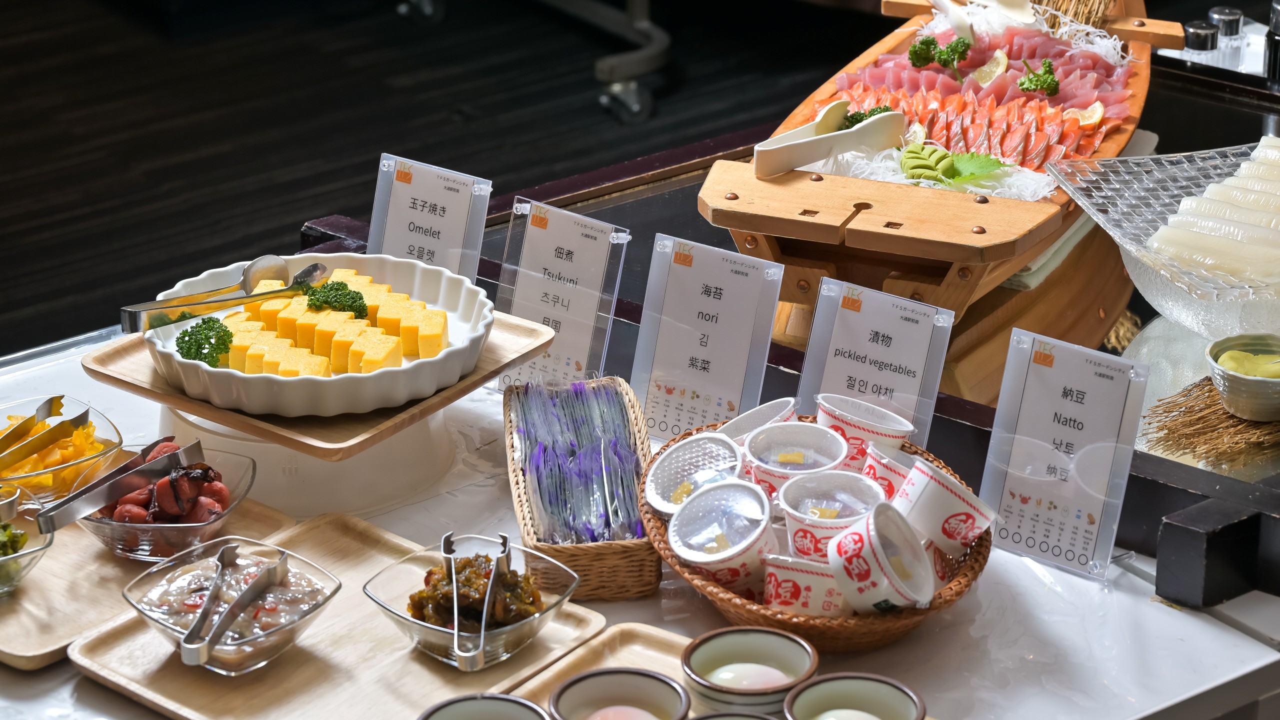 朝食　ご飯の供物