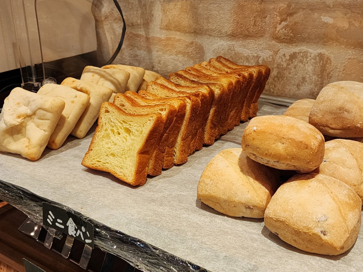 朝食パン