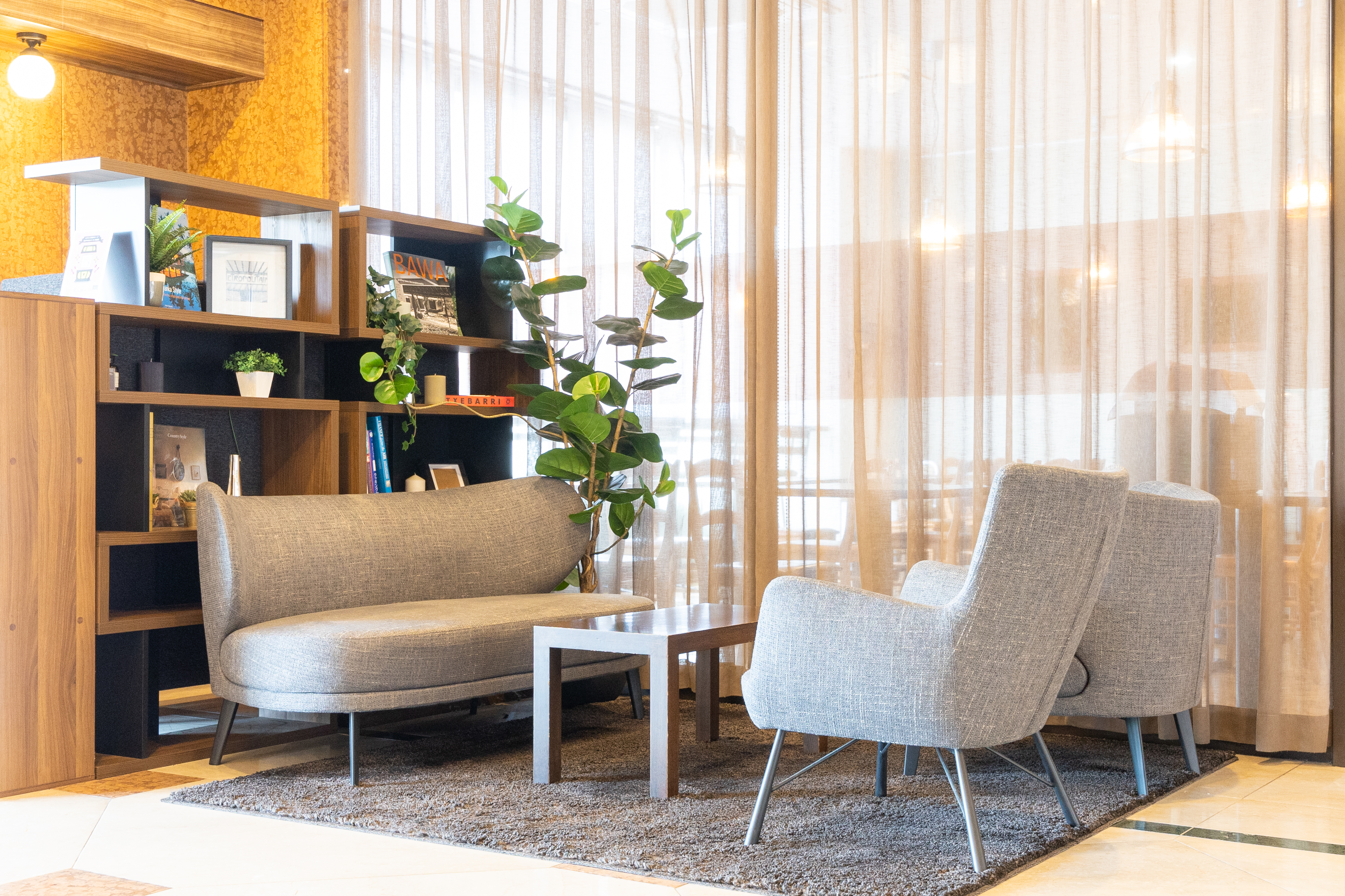 １階ロビー　ソファー