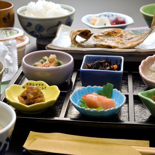 お肉好きにはたまらない【部屋食】で【どぉ〜んと甲州牛120g】付きのコース料理に舌鼓♪【2食付】