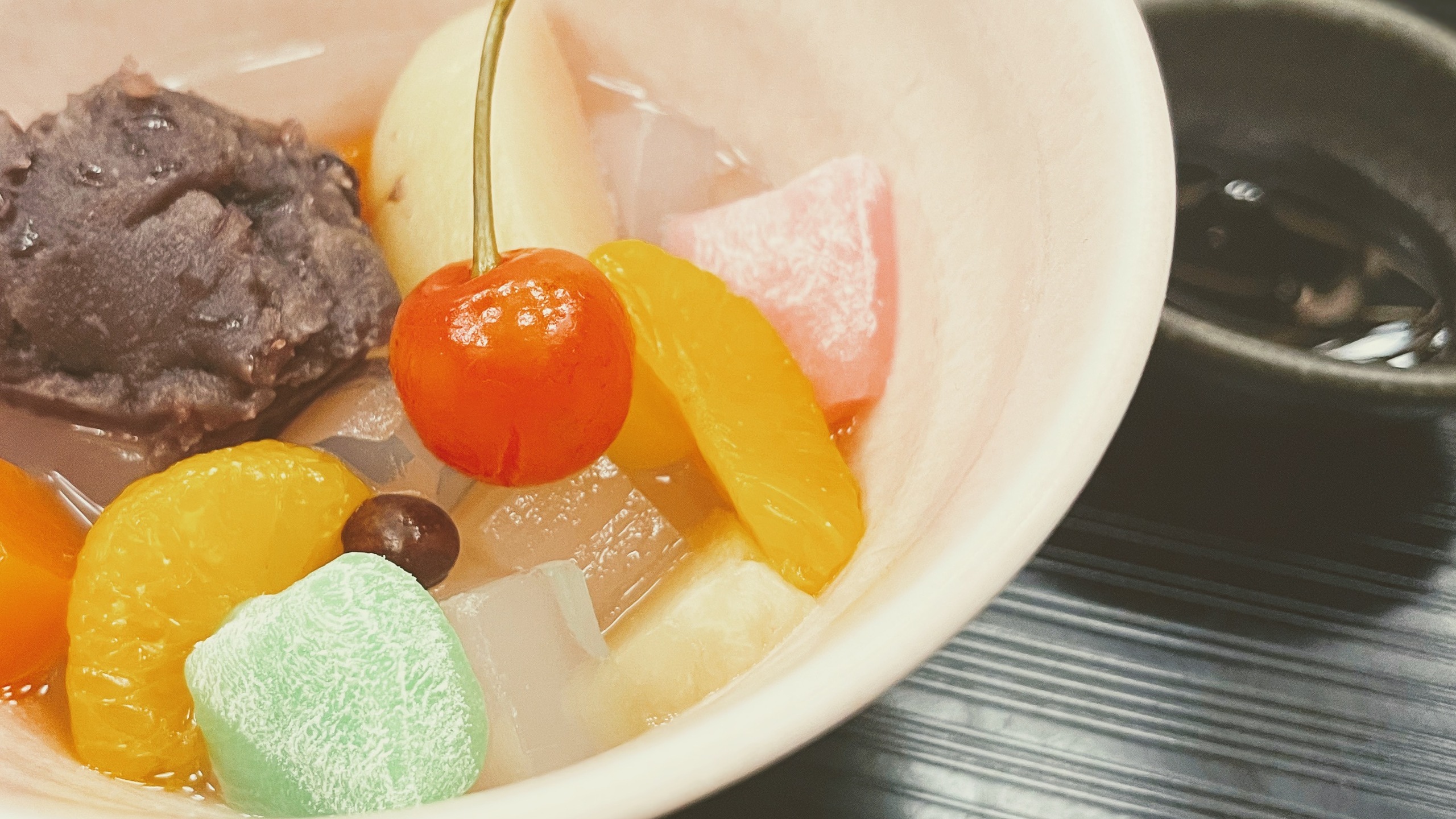 【ひと息茶屋】あんみつ