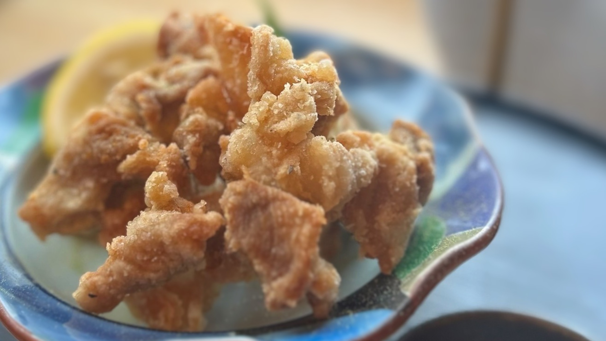 【ひと息茶屋】抹茶塩の唐揚げ