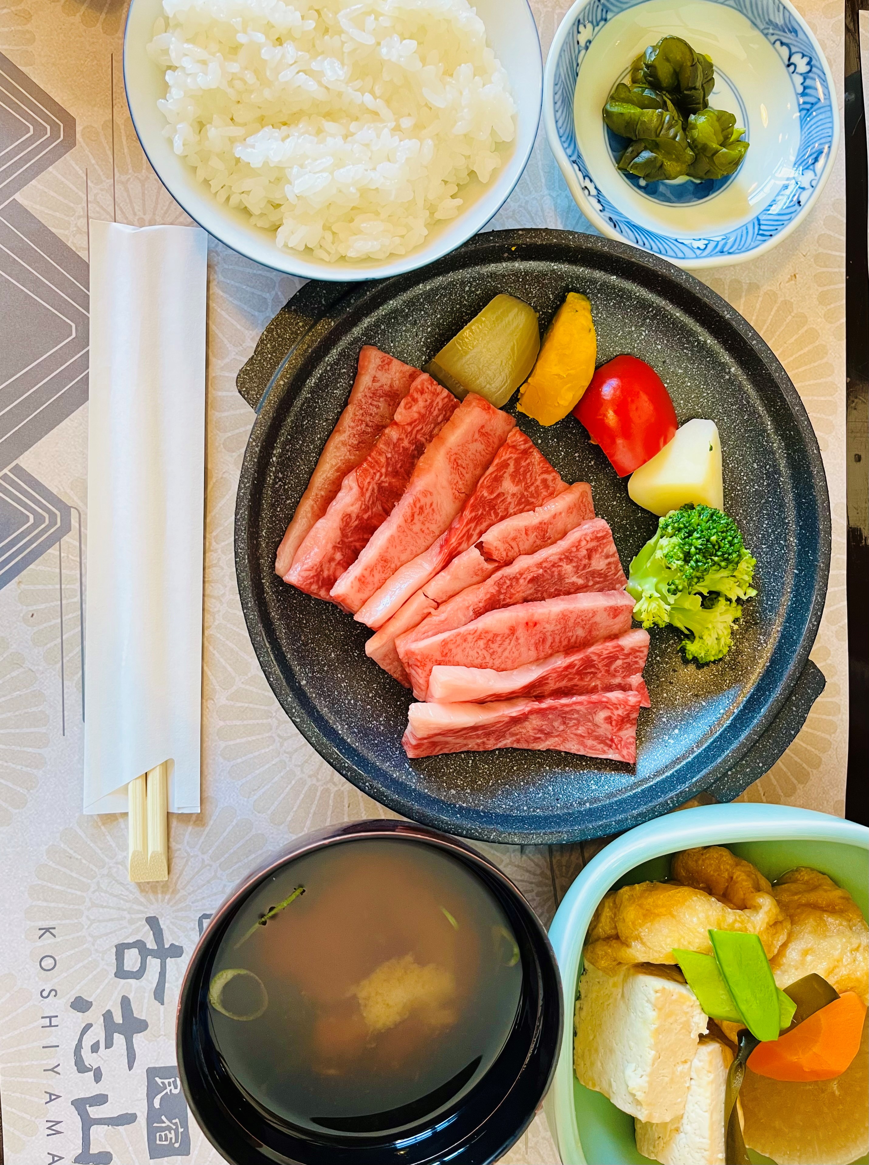 飛騨牛定食３５００円／食（税込み）