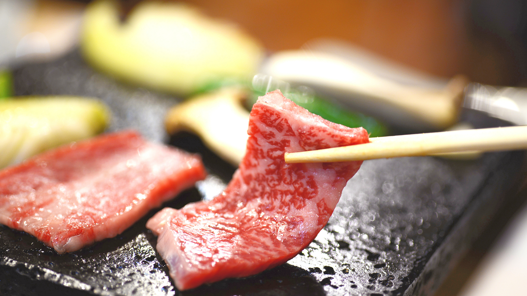■料理■ご夕食／甲州和牛やあわびの煮貝、川魚など、四季折々の美味しい食材を使ったご当地田舎会席です