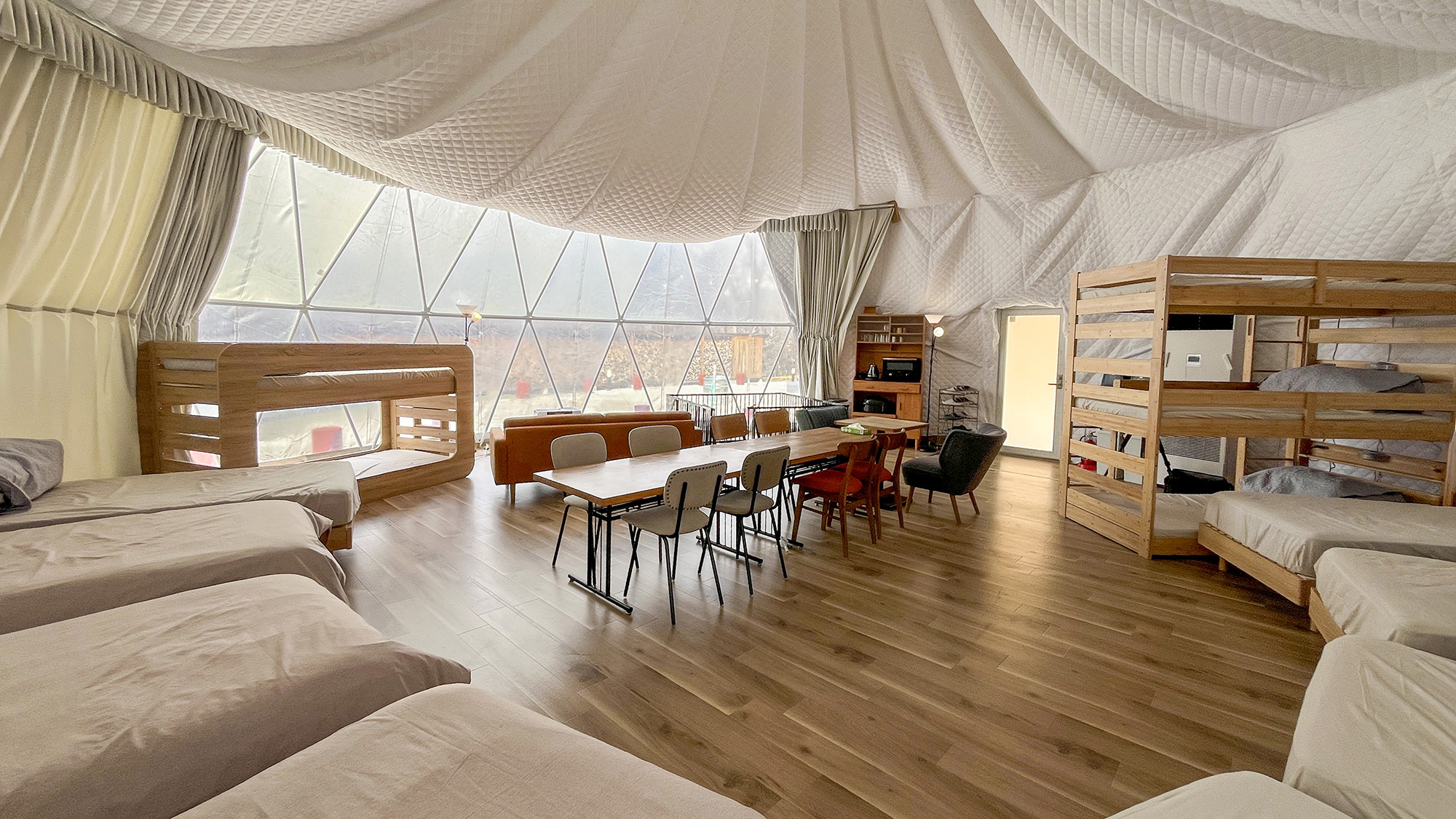 #響きのサウナグランピング　大人数でも窮屈さを感じない広さが自慢です。