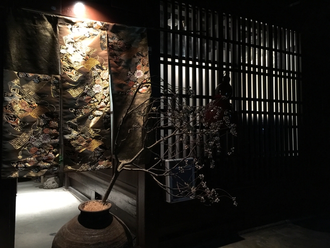 ≪京都≫の夜を優しく包む町屋からの灯り♪町屋を残さないと京都は残らないんですよ