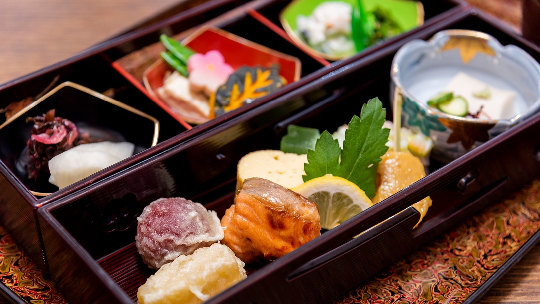 【1泊2食付き】老舗「田ごと」の松花堂弁当・「泉仙」仕出し朝食付き（禁煙/無料Wi-Fi/ペット可）