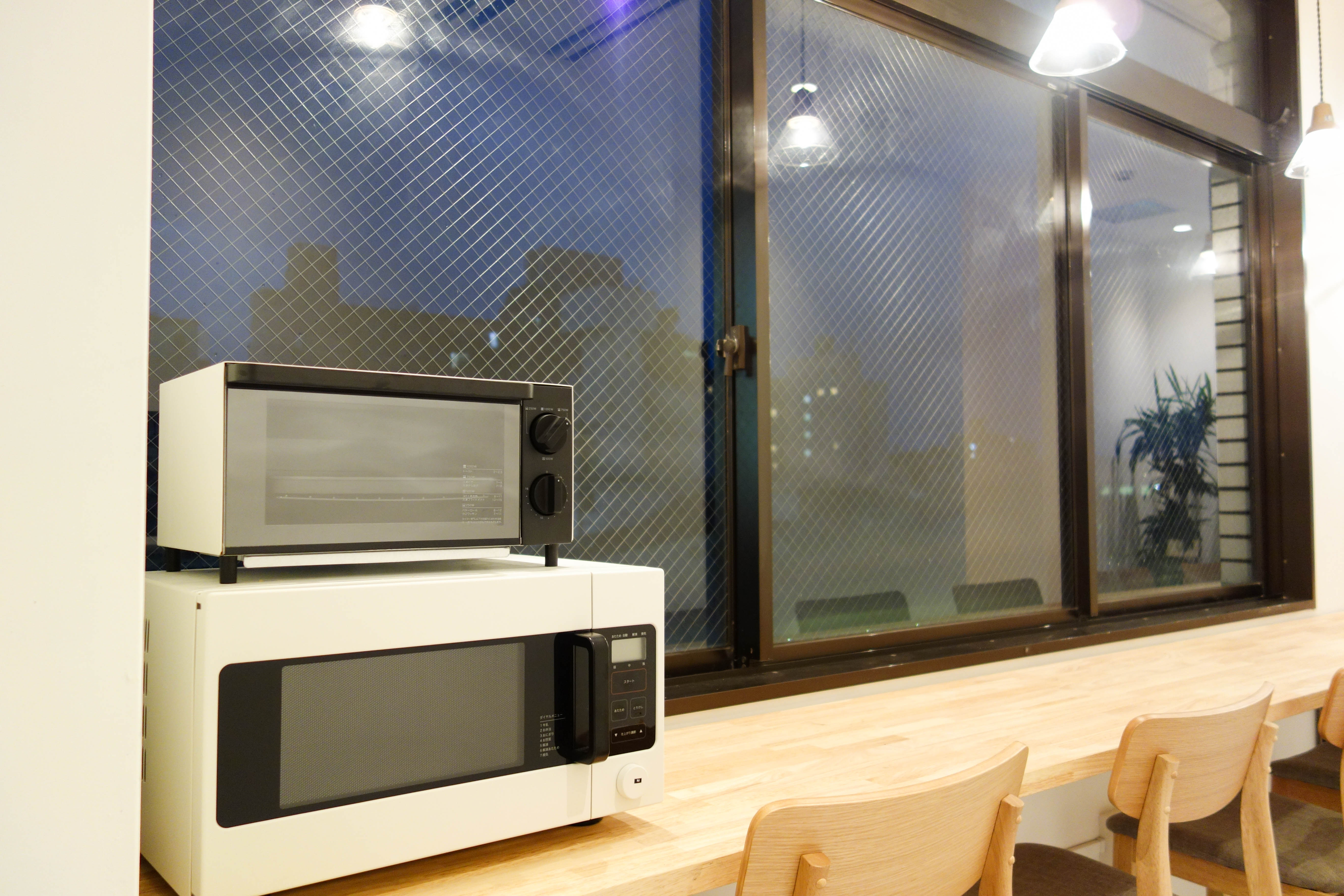 女性専用エリアにもトースター・電子レンジがございます。