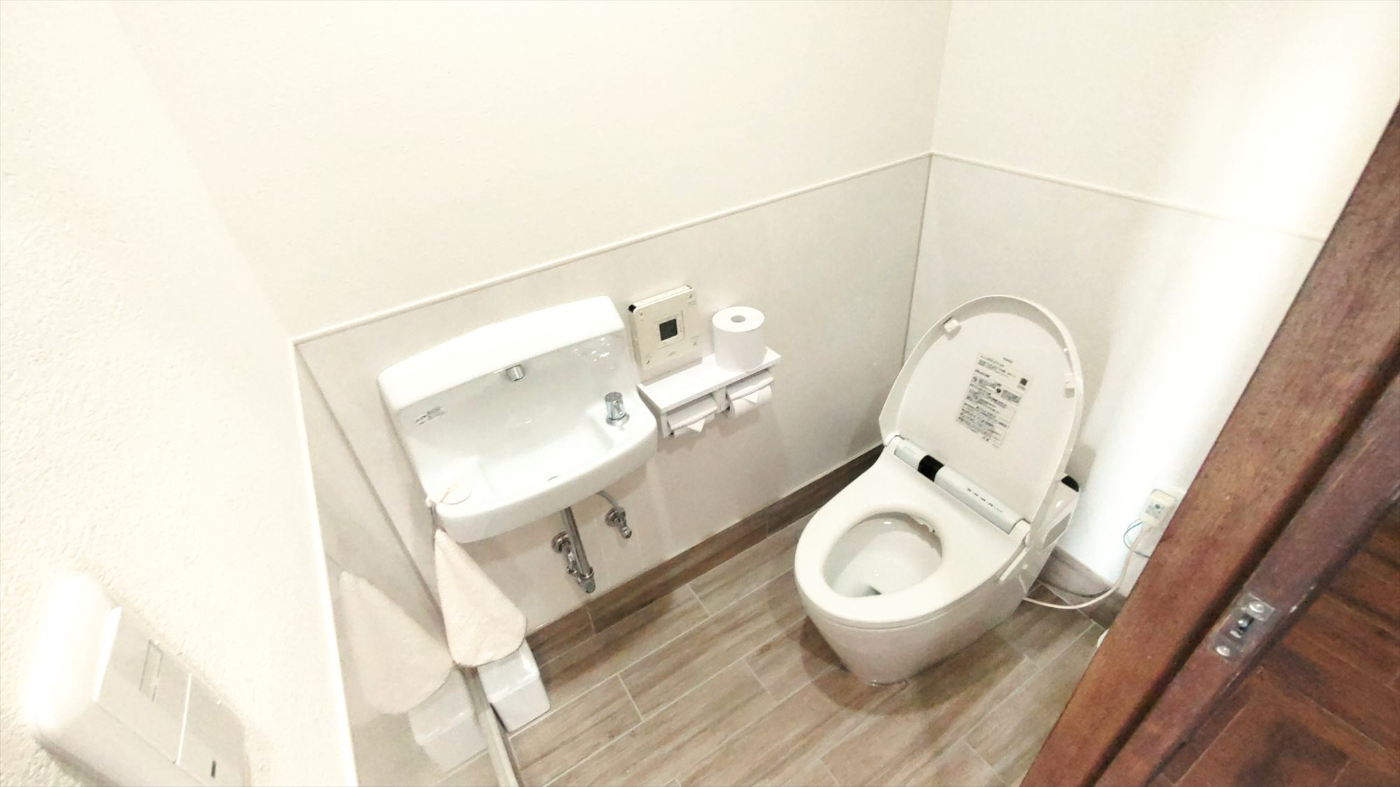 【2F-B】独立式トイレ