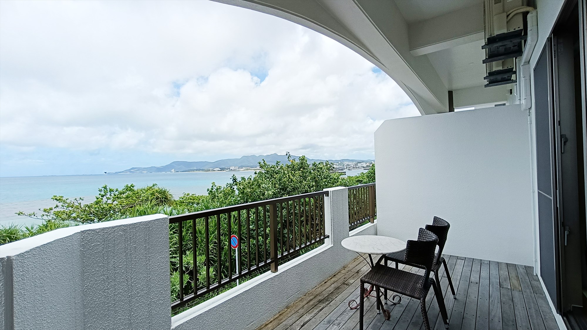 【2F-B】テラスの雰囲気