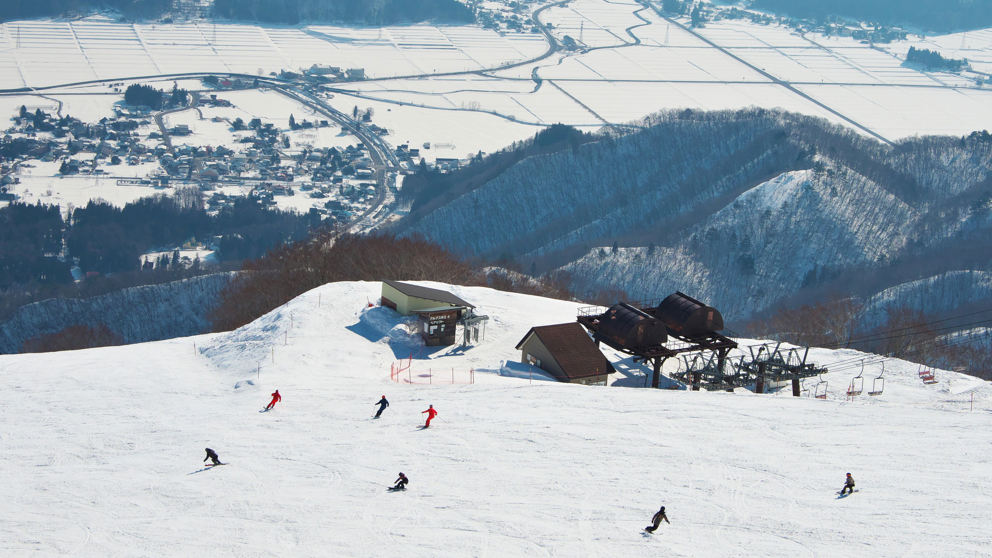 ●HAKUBA47（当館から車で8分）