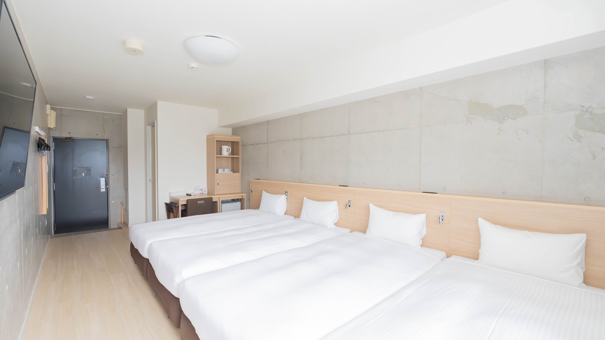 23㎡の広々としたホテル棟のフォースルーム