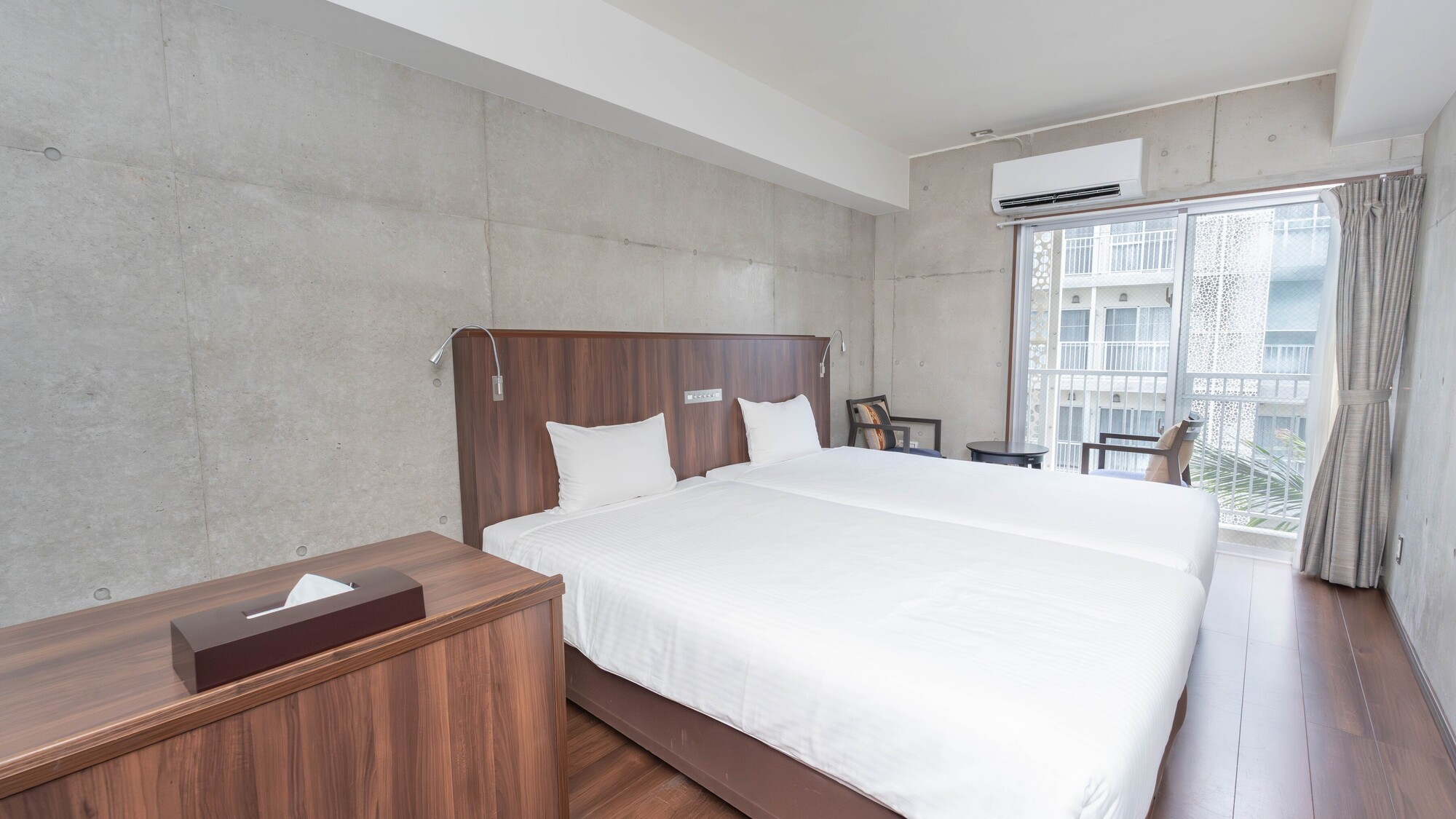 23㎡　シングルベッド2台（ベッド幅110cm）