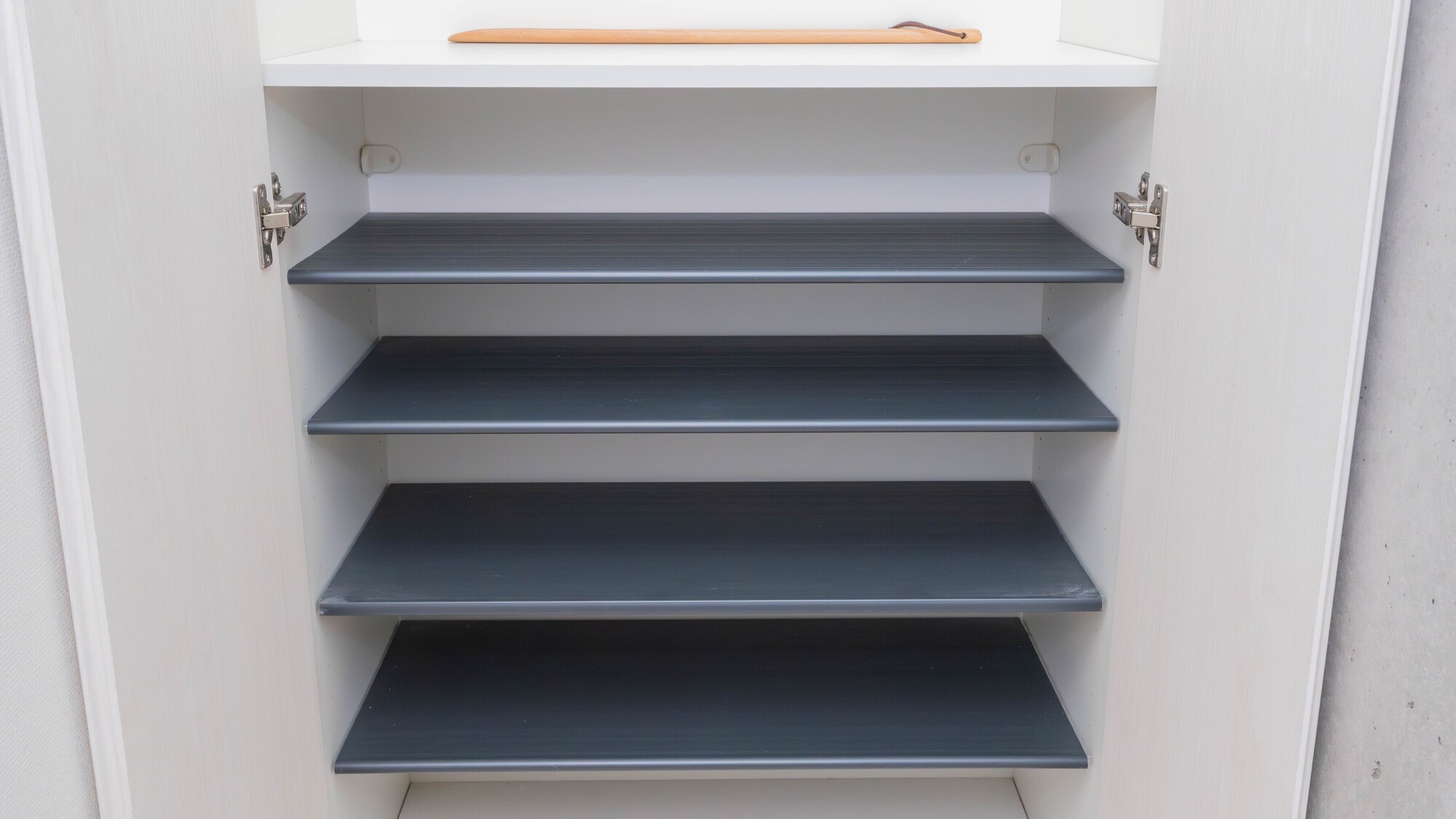 靴をすっきり整理できるシューズラック