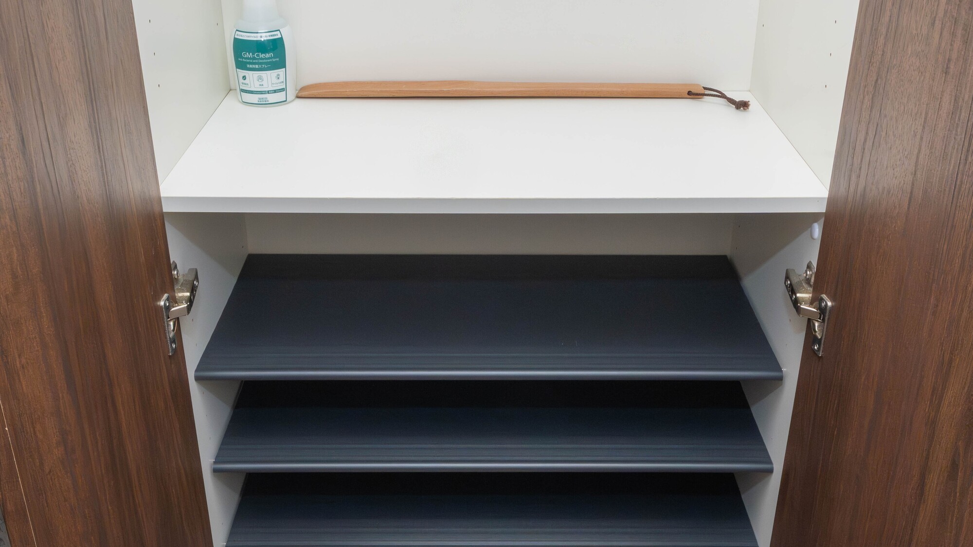 ゆとりのあるシューズラック