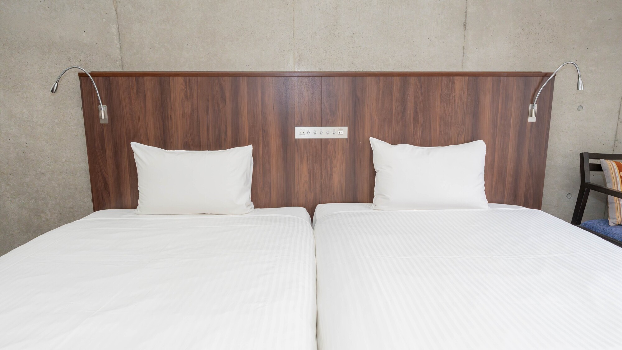 110cm幅のベッドが2台並ぶゆとりある客室