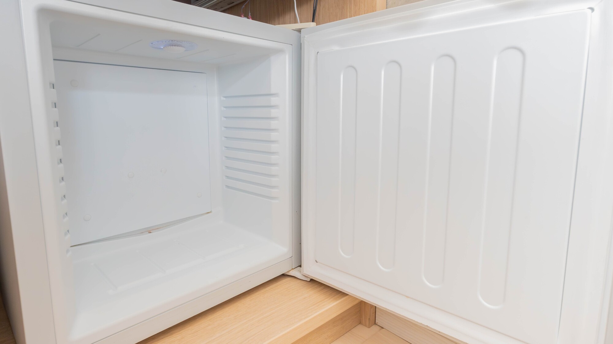 お好きなお飲み物やお食事を入れてください