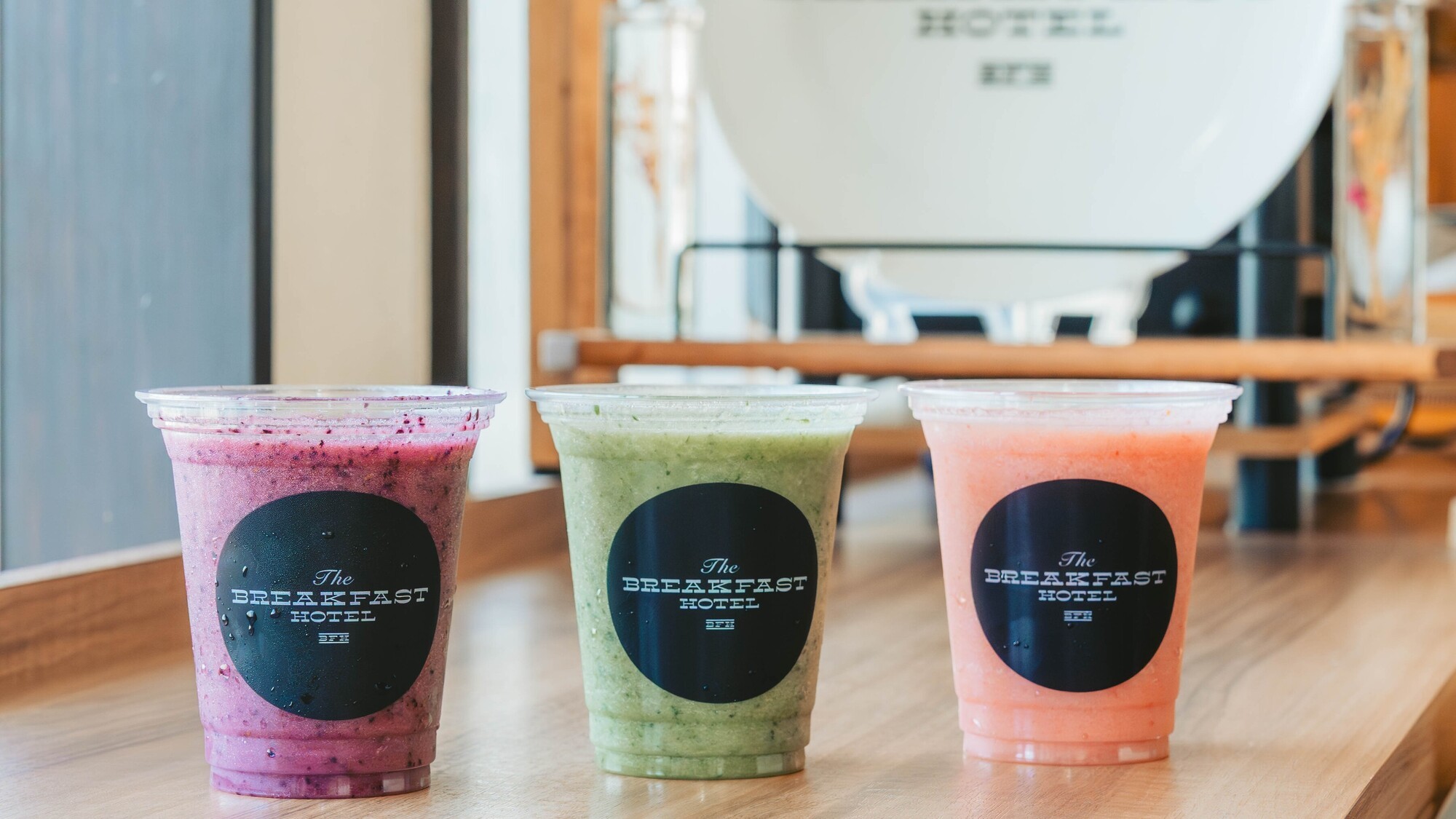 素泊りのお客様へこだわりのスムージーをご用意しております